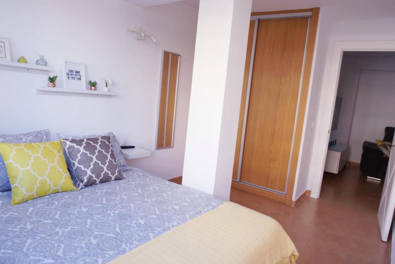 Apartamento La Carihuela Торемолинос Екстериор снимка