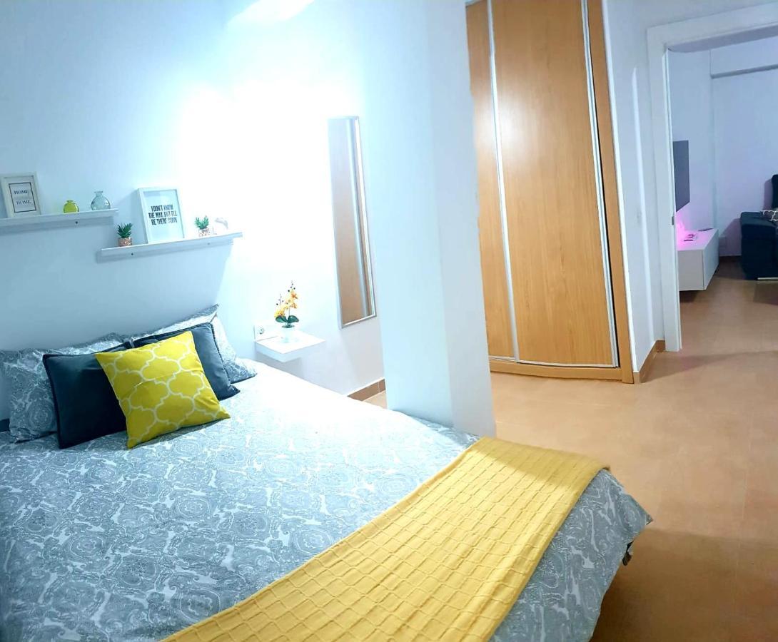 Apartamento La Carihuela Торемолинос Екстериор снимка